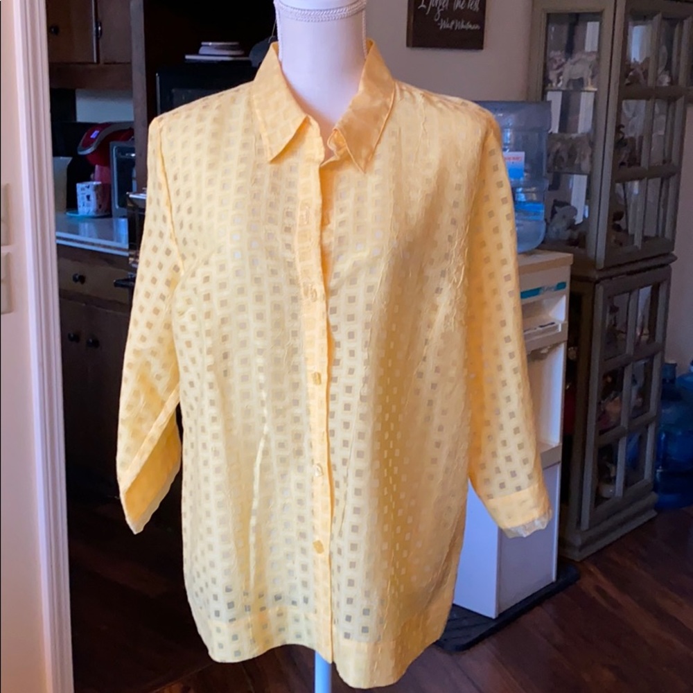 Beautiful sheer, yellow top with check pattern
